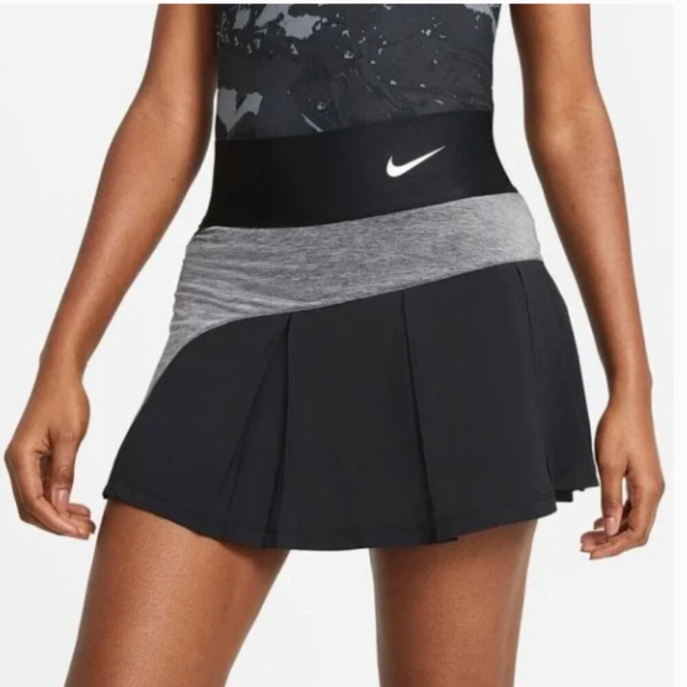Nike Two-Tone Black and Gray Mini Skirt